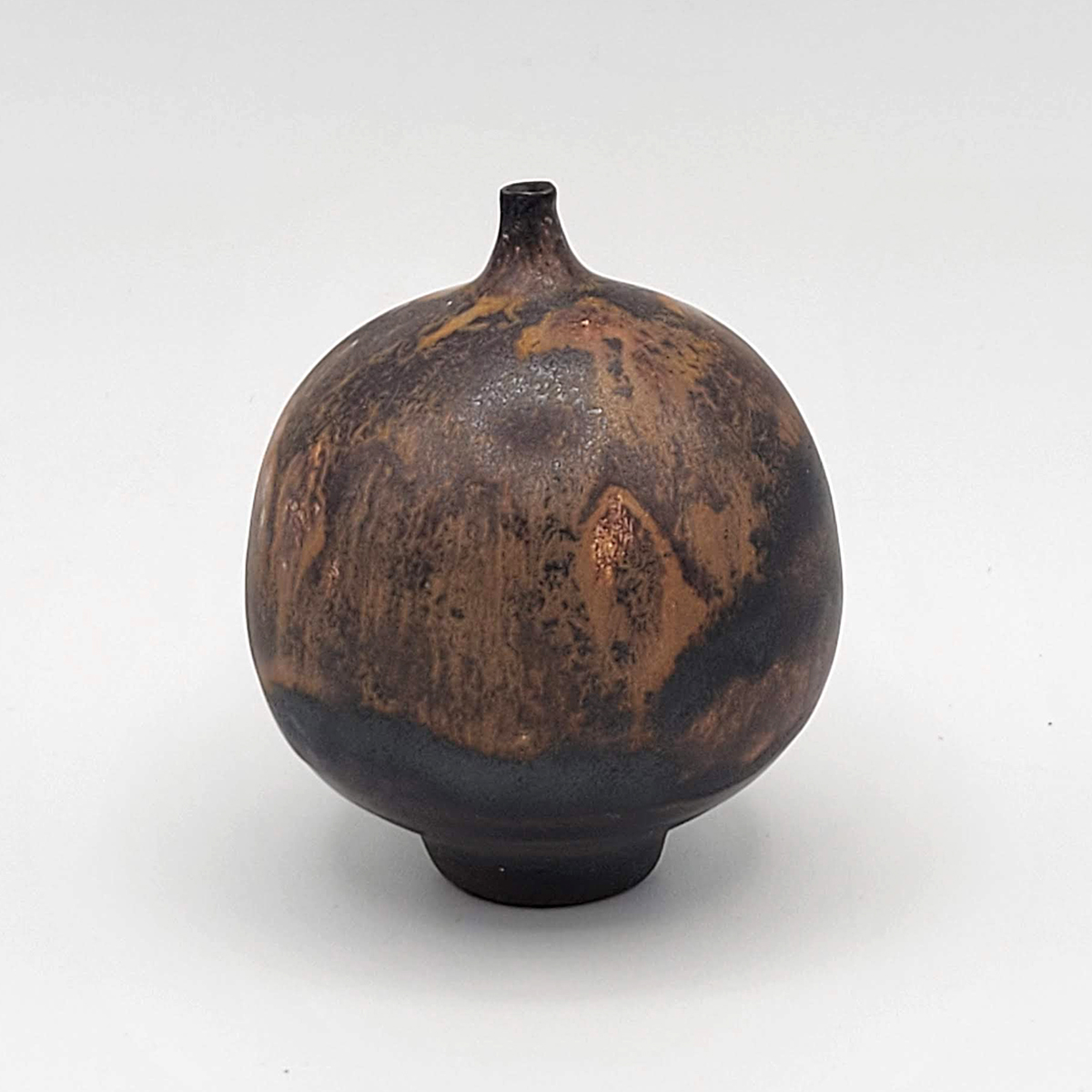 Rose Cabat – Feelie Pot – Dark Onion (5151) – Tucson Museum of Art